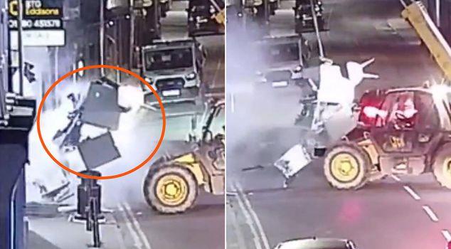 ATM Theft UK: Thieves Rip ATM From Wall Using Stolen Heavy Machinery 1 Heavy Machinery Used in ATM Theft in UK 1